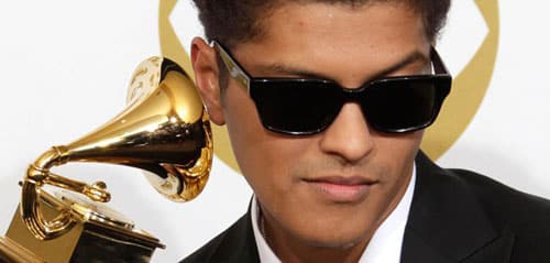 Koleksi 10 Official Video Bruno Mars Terpopuler bruno mars official video