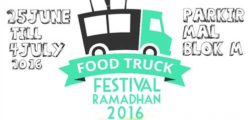 Accoustic Band Hibur Pengunjung di Food Truck Festival Ramadhan 2016 Accoustic Band Hibur Pengunjung di Food Truck Festival Ramadhan 2016 1
