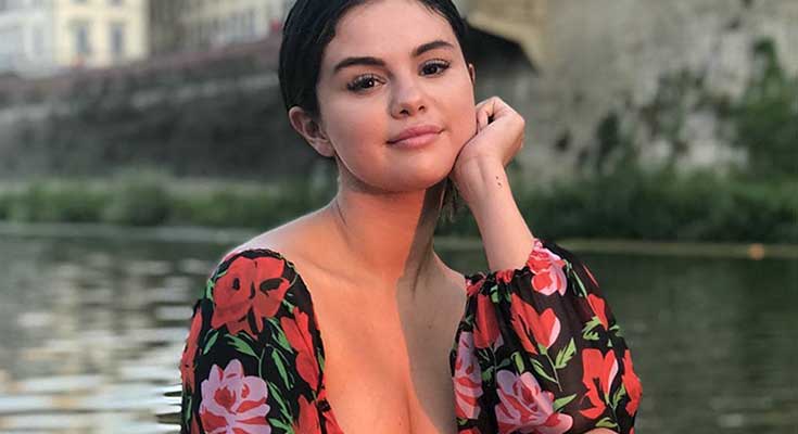 Ciuman Hingga Tato di Instagram Selena Gomez Instagram Selena Gomez