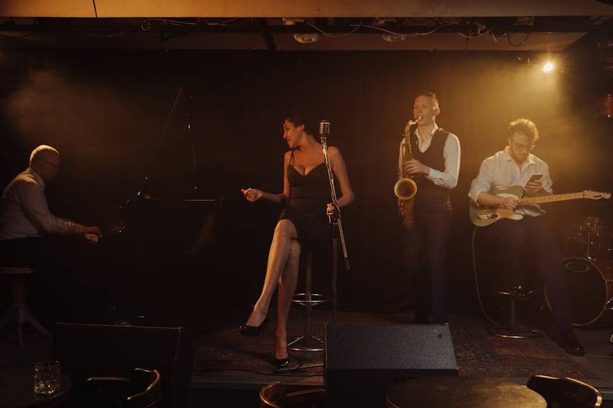 5 Lagu Jazz tentang Cinta Terbaik Sepanjang Masa Lagu Jazz tentang Cinta Terbaik Sepanjang Masa