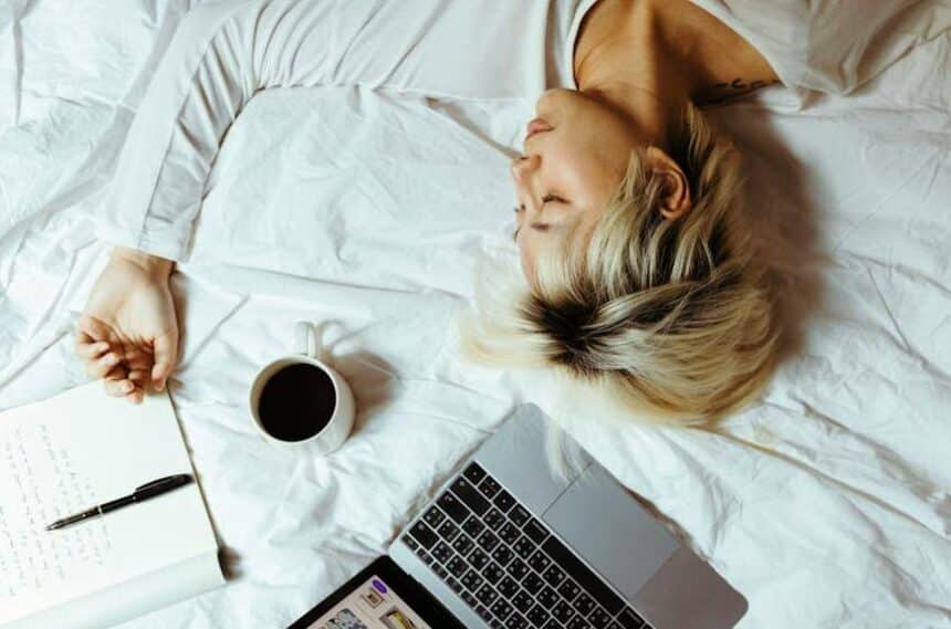 Sunday Slow: Playlist untuk Hari yang Nggak Mau Cepat Sunday Slow