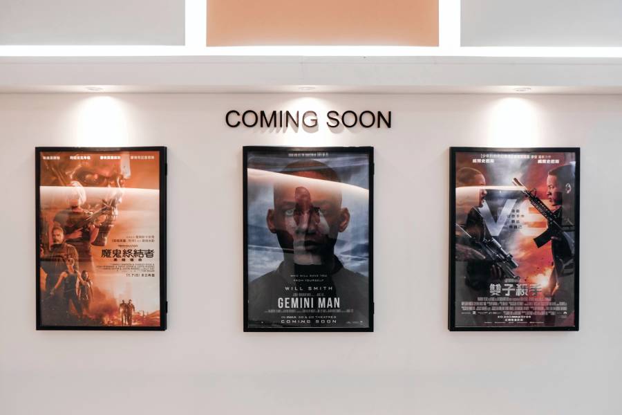Apa Itu Music Supervisor dan Kenapa Perannya Penting? Poster Film Bioskop